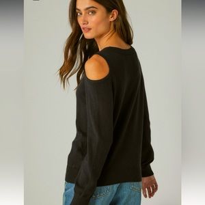 NWT Lucky Brand 🍀 Cloud Soft Could Shoulder Sweater